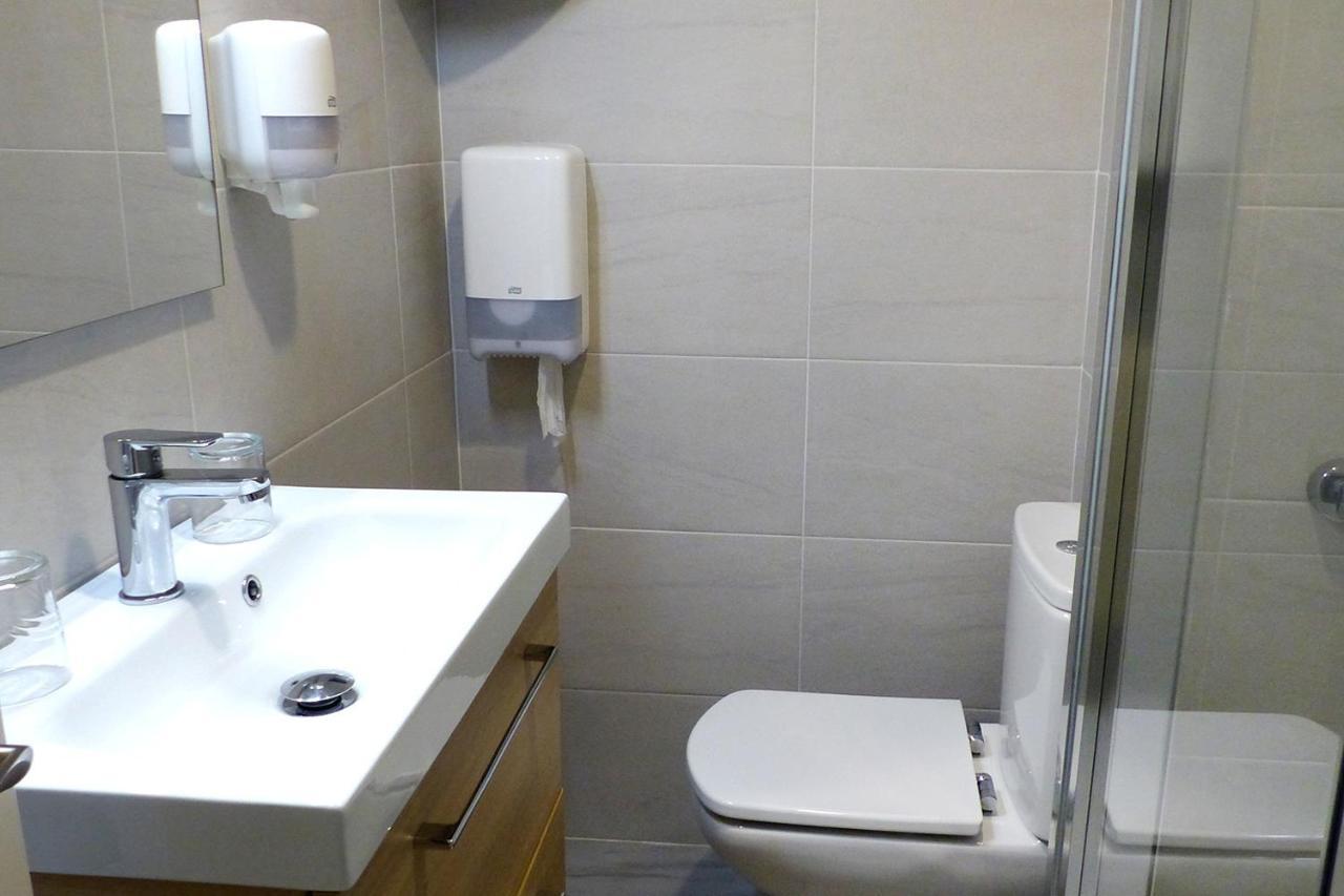 Pension Donostiarra San Sebastián Eksteriør billede